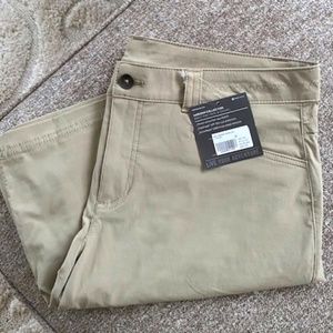 Eddie Bauer Horizon Bermuda Shorts (NWT)